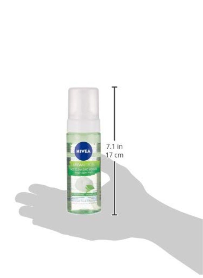 Nivea Detox Face Wash Foam Oily and Combination Skin, Facial Cleanser with Green Tea and Antioxidants, Pore Refiner 150ml, - Image 3
